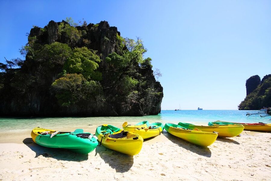 Krabi: Hong Islands Day Trip by Speedboat with Lunch - The Hong Island 360° viewpoint: worth it, but start thinking about steps