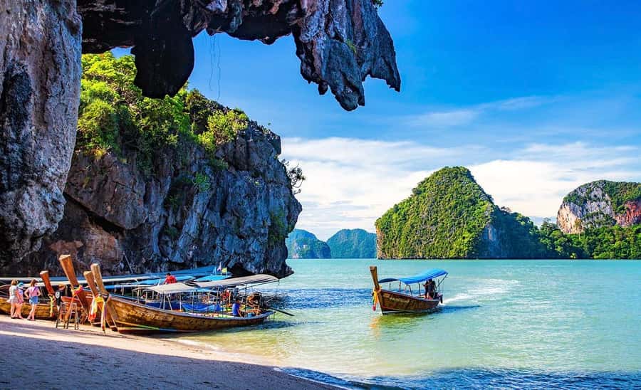 Krabi: James Bond Sightseeing Boat Tour with Buffet Lunch - Why Phang Nga Bay plus James Bond Island feels special