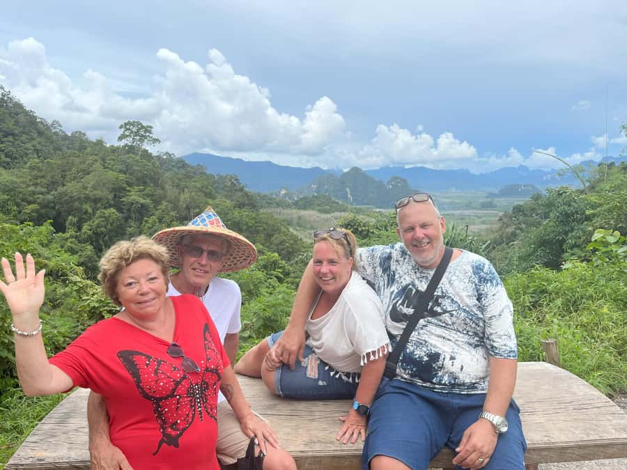 Krabi: Khao Sok Elephant Rescue Center & Bamboo Raft Paddle - Thai cooking class and southern lunch: food as part of the story