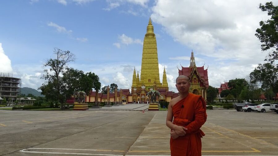 Krabi: Klang Cave, Bangtong Temple with Bor Thor Kayaking - Krabi in one half-day: caves, water, and a temple stop