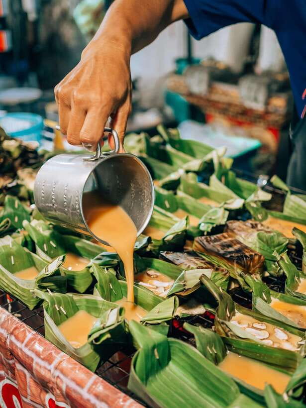 Krabi: Morning Food Tour with Local Guide - Thai-Chinese comfort food and herbal drinks
