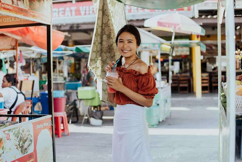 Krabi: Morning Food Tour with Local Guide - Muang Krabi market hour: breakfast snacks and tropical fruit