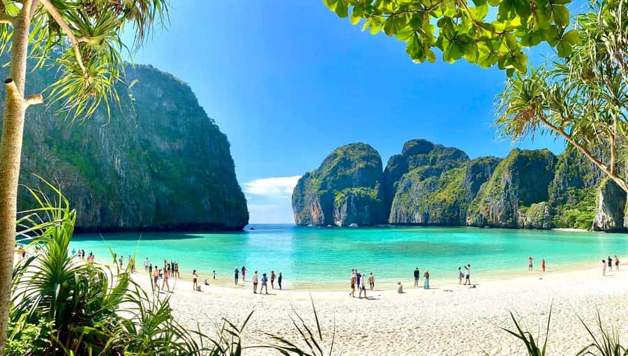 Krabi: Phi Phi & 4 Islands Sunset Tour by Speedboat - Bamboo Island: White Sand Time Before the Main Shows
