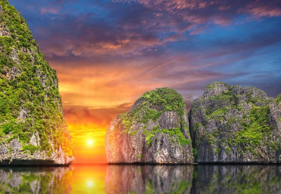Krabi: Phi Phi Island Sunset Maya Bay and Four Islands Tour - Phi Phi Leh photo stops and Viking Cave context