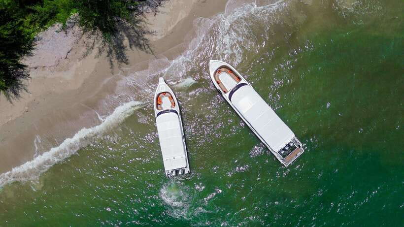 Krabi: Phi Phi Islands Speedboat Tour with Buffet Lunch - Crowds, comfort, and the speedboat reality check