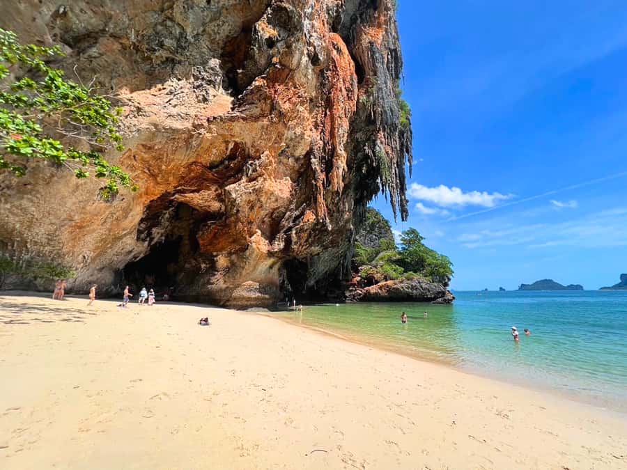 Krabi: Private 4 Islands Longtail Boat Tour With Cave Visit - Poda Island and Tang Ming area: the beach reset at the end