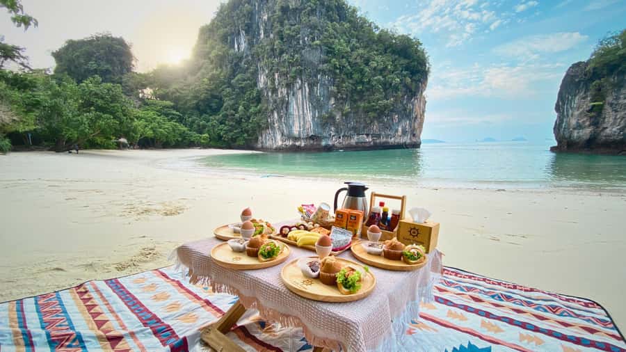 Krabi: Private Luxury Boat to Hong Islands Sunrise & Picnic - Quick take: what makes this tour work