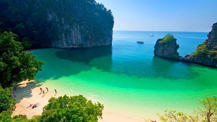 Krabi: Private Luxury Long-Tail Boat to Hong Island - Should you book this private luxury Hong Island boat?
