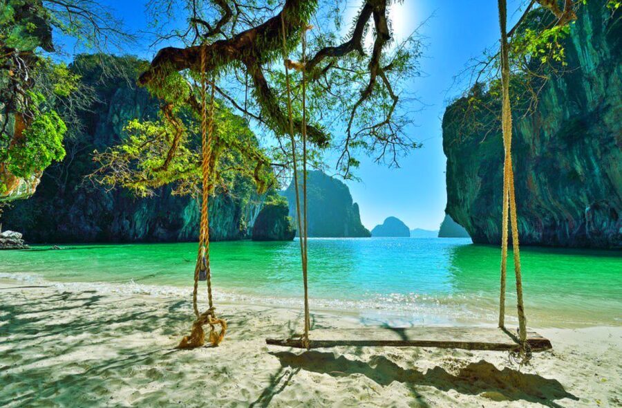 Krabi: Private Luxury Long-Tail Boat to Hong Island - Hong Island Bay and the emerald lagoon passage