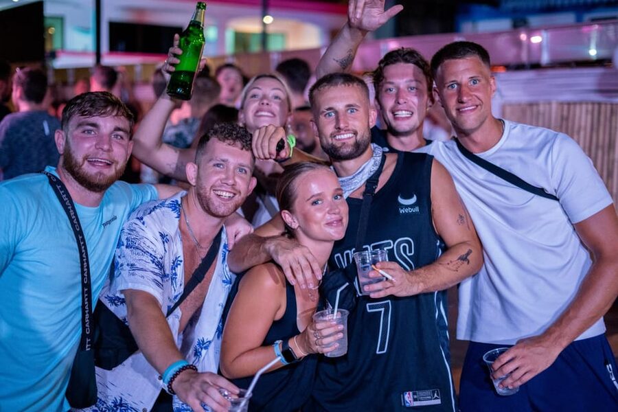 Krabi Pub Crawl - Join Nomads For The Best Night in Ao Nang! - Nightclub finale with entry covered and taxis handled