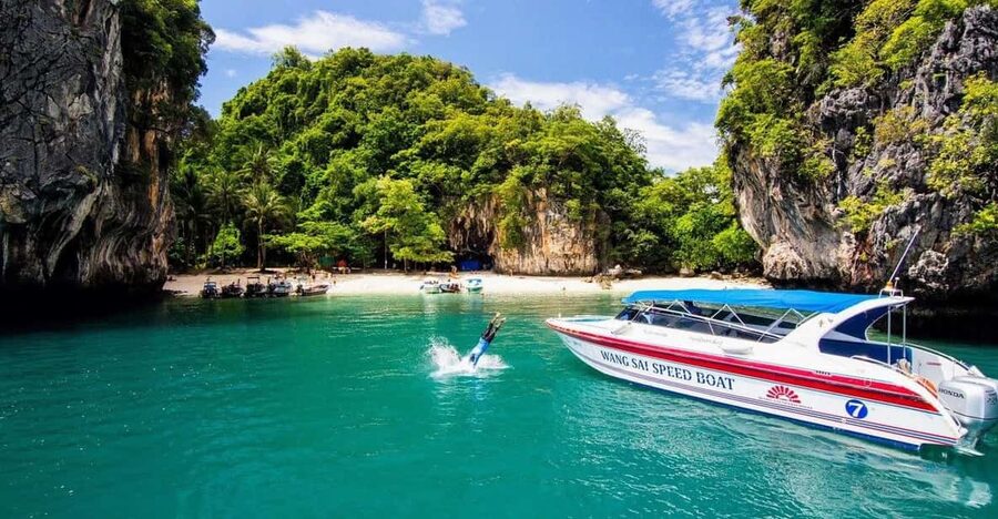 Krabi's Hong Island Speed Boat Blast with 360° Viewpoint - Hong Lagoon: the photo stop that anchors the whole day