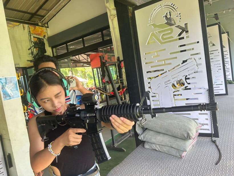 Krabi shooting range(.22 LRM4, .10 bullet) - What the instructors actually teach you before firing