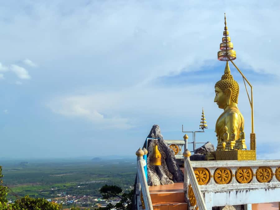 Krabi: Tiger Cave, Hot Springs & Emerald Pool Private Tour - Emerald Pool swim: crystal water plus a jungle walk
