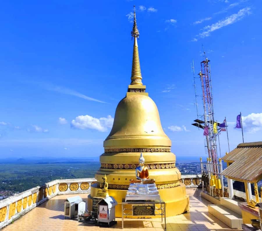 Krabi: Tiger Cave, Hot Springs & Emerald Pool Private Tour - Timing and pace: a 6-hour plan that favors fit legs