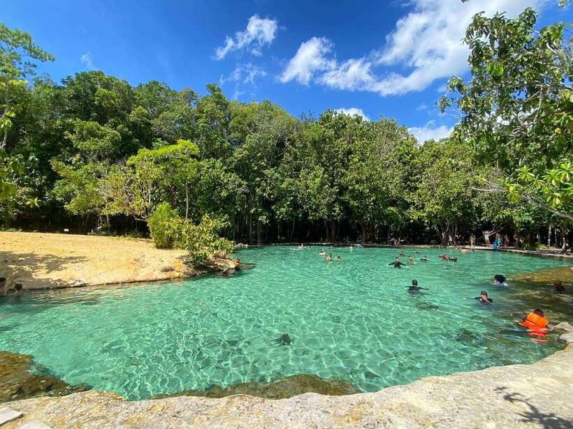 Krabi: Tiger Cave Temple, Emerald Pool and Hot Springs Tour - What to pack for a 9-hour Krabi day (and what to avoid)