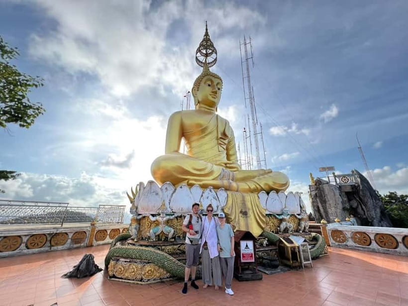 Krabi: Tiger Cave Temple Sunset Tour - The 1237-step ascent: what it feels like and how the guide helps