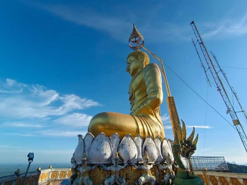 Krabi: Tiger Cave Temple Sunset Tour - Returning down: flashlights, monkeys, and staying unhurried