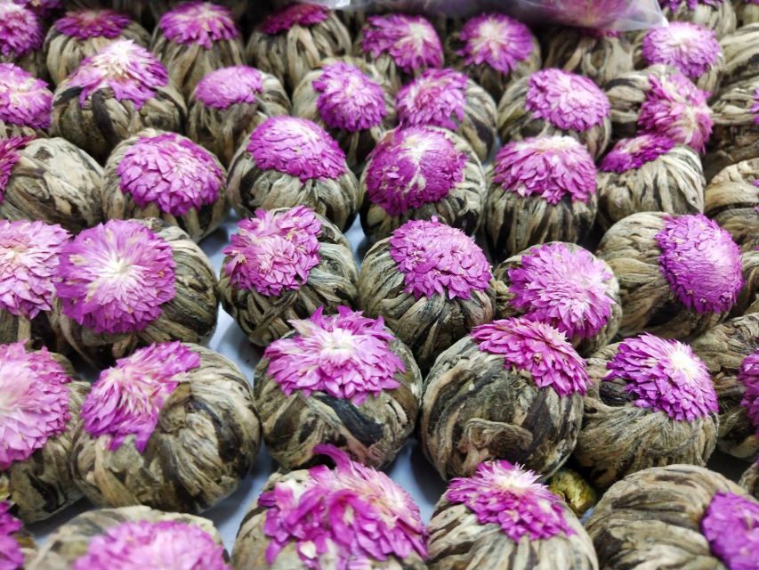 Local Life, Culture & Food Walking Tour at Chinatown - Talad Noi: the oldest Chinese-Thai community vibe and Chao Phraya links