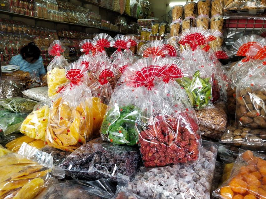 Local Life, Culture & Food Walking Tour at Chinatown - Practical tips so the walk feels easy, not tiring