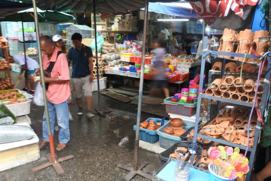 Local Weekend Markets: Khlong Lat Mayom & Chatuchak Tour - Guide Power in Plain Sight: Woody, Yui, Lin, and Duï