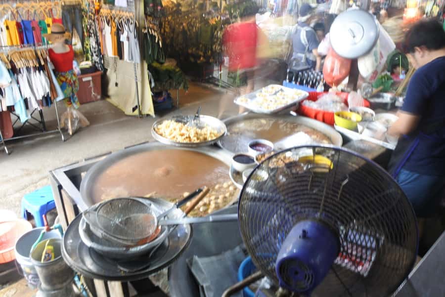 Local Weekend Markets: Khlong Lat Mayom & Chatuchak Tour - Value Check: What $99 Buys in Real Market Time