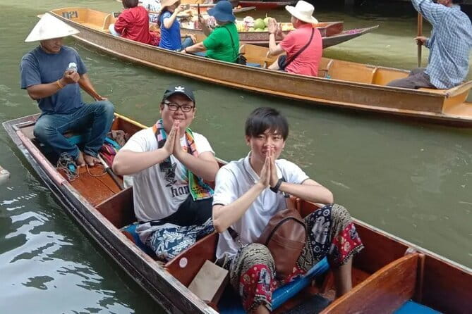 Maeklong Railway and Damnoen Saduak Floating Market Tour - Guides Who Keep the Day Fun, Safe, and Photo-Friendly