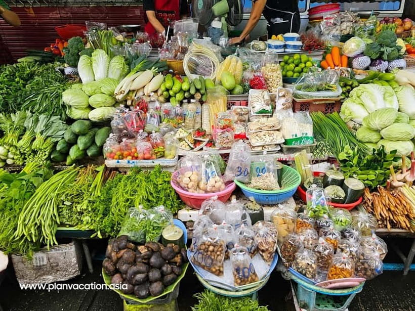 Mini Group: Authentic Thai Cooking & Wellness Experience - Cooking your four dishes: rotating menu by day of the week