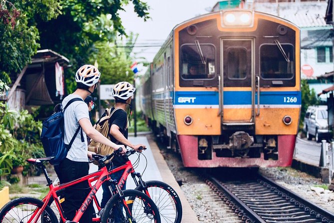 Must-Try: Hidden Bangkok Bike and Food Tour - Wat Kalayanamit Varamahavihara and Wat Paknam Phasi Charoen: peace, rules, and context