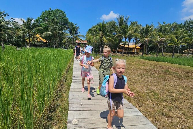 Old Phuket Farm Ticket - Countryside Local Life Culture - Coconut grating and curry paste-making, real Thai flavor practice