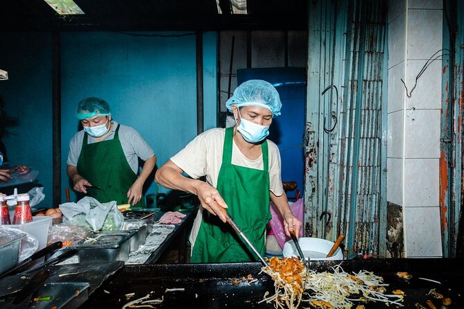 Old Siam Bangkok Food Tour with 15+ Tastings - Guides who explain what you are tasting, plus names to look for