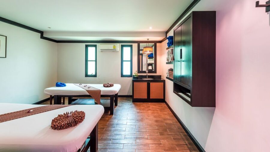 Patong: Orientala Spa Package - Thai Massage and Aroma Oil: Two Ways to Loosen Up