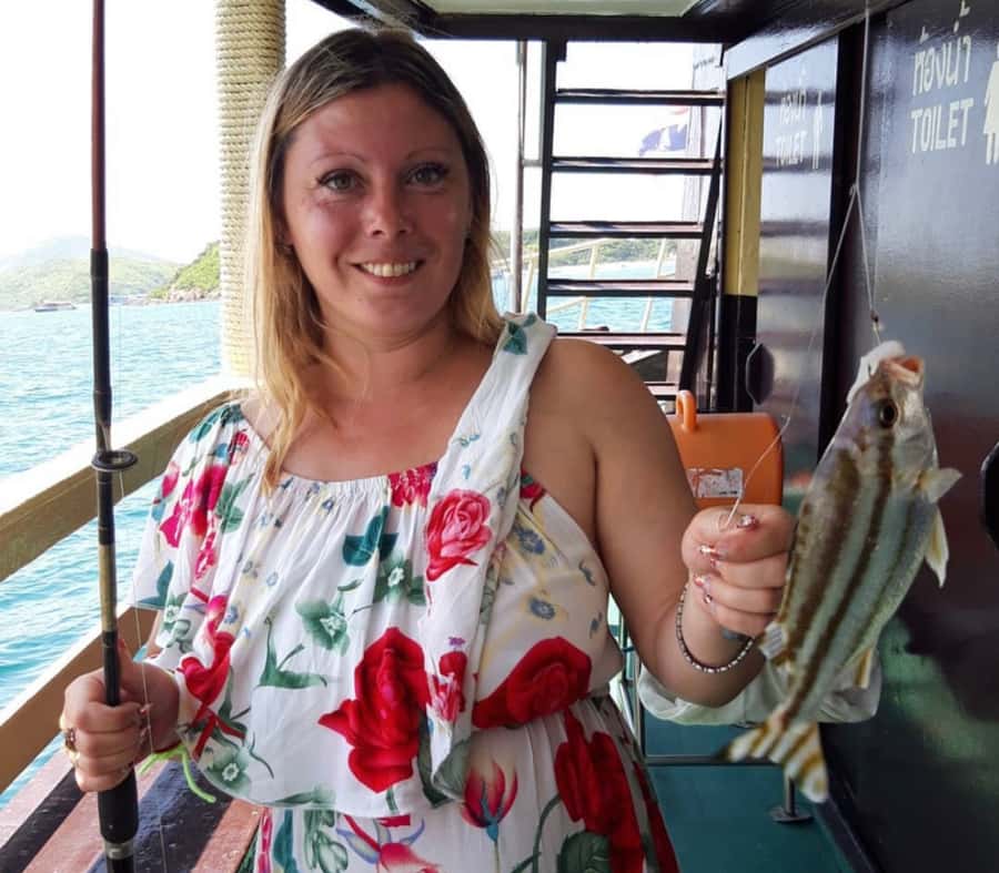 Pattaya: 3 Islands Boat Tour with Water Activities and Lunch - Getting along with the guides and languages (and a caution)