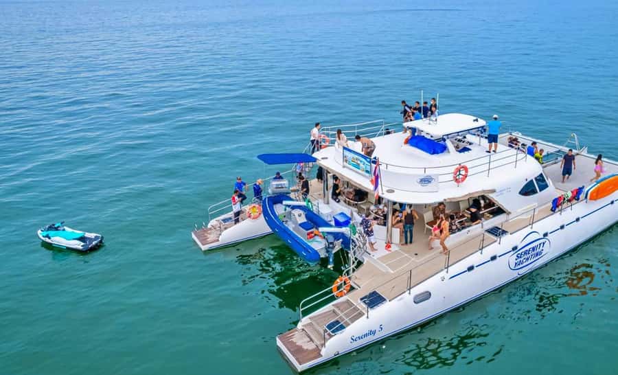Pattaya: 3 Islands Catamaran Tour with Buffet Lunch - Boarding the catamaran: comfort that really affects the day