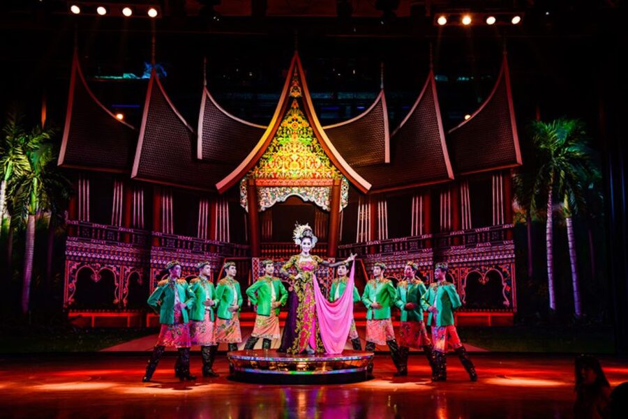 Pattaya: Alcazar Cabaret Discounted Admission Ticket - Alcazar Cabaret Since 1981: Why This Show Has Gravity