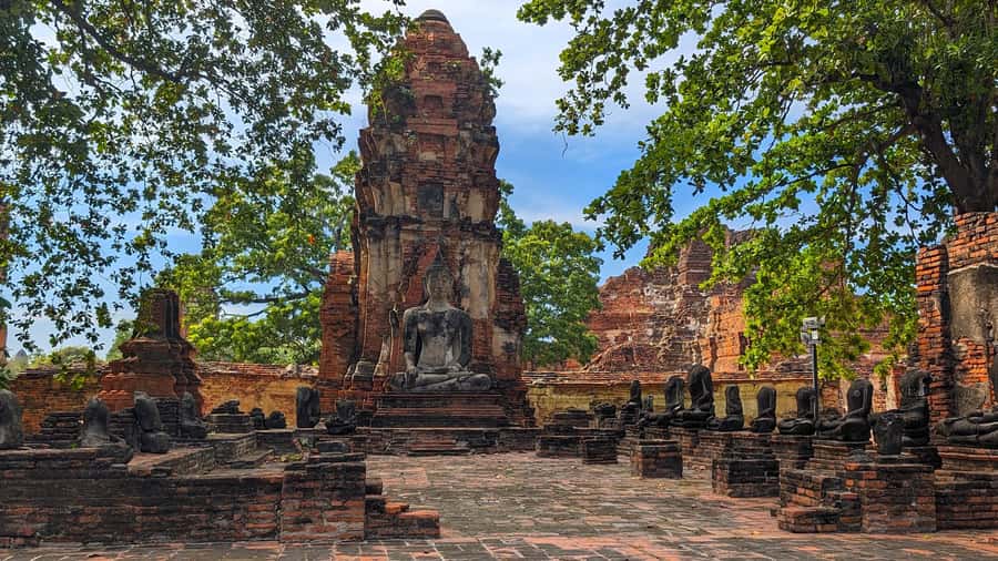 Pattaya: Ayutthaya Day Trip by Private Car with Boat Tour - After the boat: lunch on your terms and 3 famous temples by car