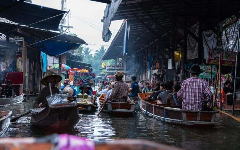 Pattaya: Buddha, Floating Market, Gems Museum Tour & Lunch - A 5-hour Pattaya loop built for landmarks and photos