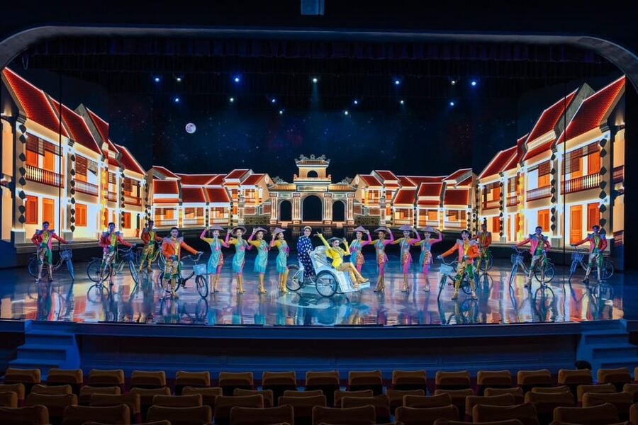Pattaya: Colosseum Show Experience - Food, Drinks, and Practical Planning for the Show