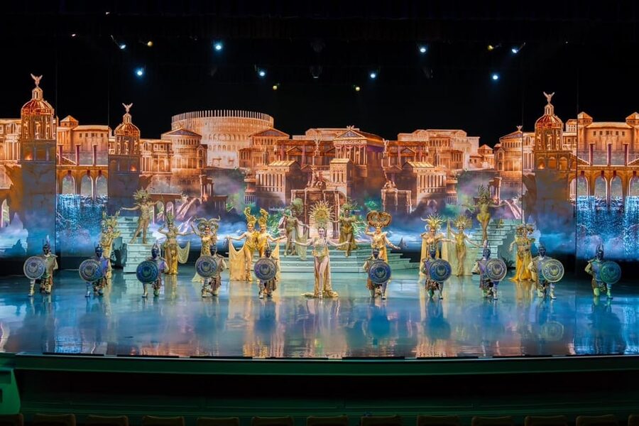 Pattaya: Colosseum Show Experience - Getting There: Thepprasit Rd Venue Address