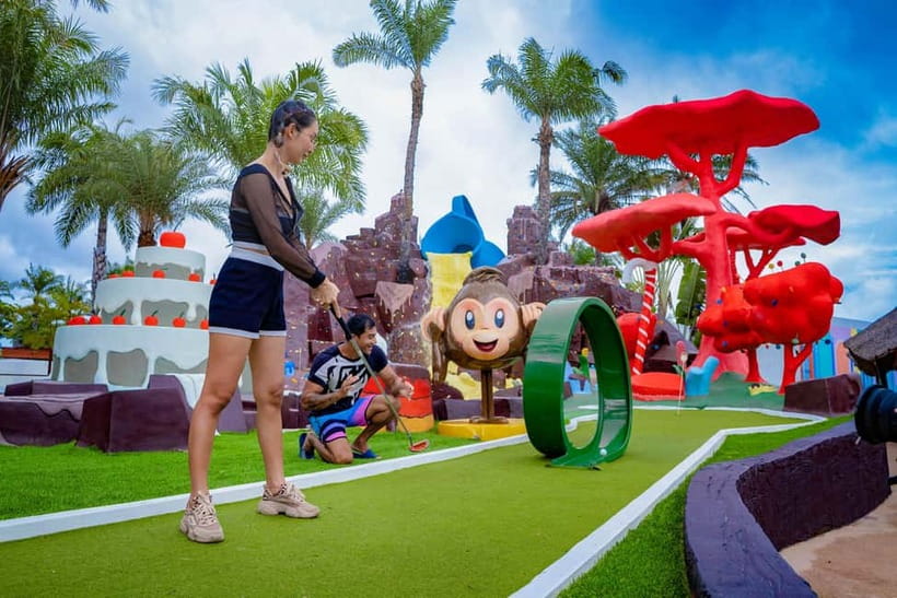 Pattaya: Columbia Pictures Aquaverse Entry Ticket - Mega Wave Pool: where you can pace the day