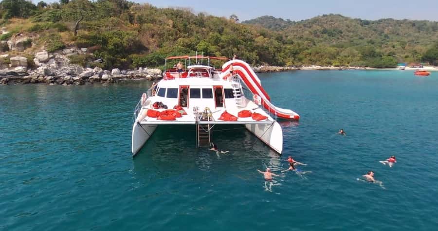 Pattaya: Full-Day 2 Islands Yacht Trip with Lunch and Sunset - The sunset photo stop and your return to Pattaya City