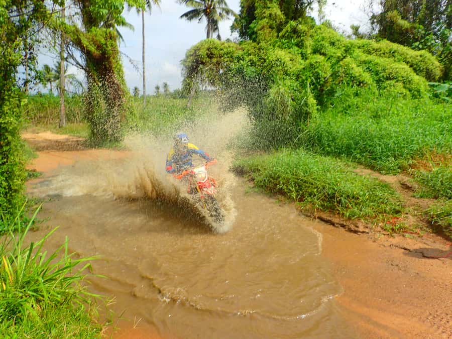 Pattaya: Full-Day Guided Enduro Tour with Meal - Panoramic peak views over Pattaya, Jomtien, and the sea