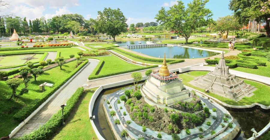 Pattaya: Mini Siam and Mini Europe Entry Ticket - Mini Siam: Thai temples, heritage details, and modern shapes