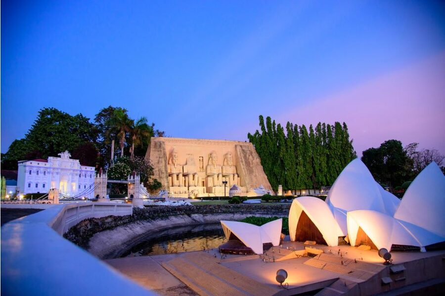 Pattaya: Mini Siam and Mini Europe Entry Ticket - Value for $12: what you are really paying for