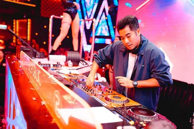Pattaya: Rooftop, Nightclubs, Nightmarket & Walking Street - Price and Value: What You’re Paying For (and What You’re Not)