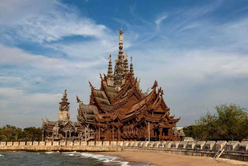 Pattaya: The Sanctuary of Truth Entry Ticket with Transfer - Photo Opportunities and Quiet Time: Use Your 2 Hours Wisely