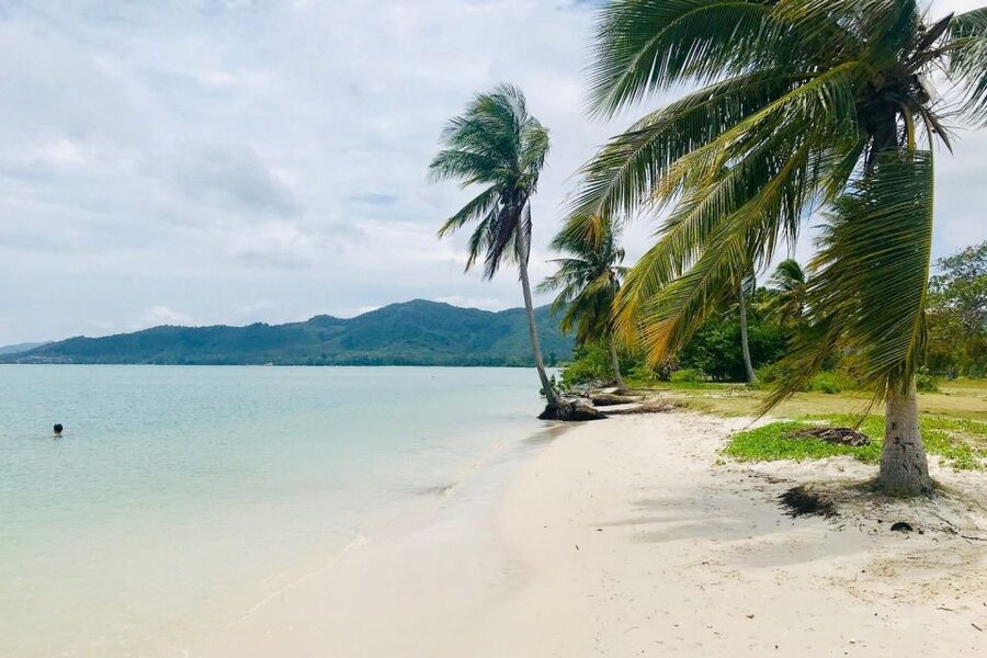 Phang Nga Bay: Early Bird James Bond & Beyond Tour - James Bond Island at dawn: iconic, but more enjoyable before the crowds