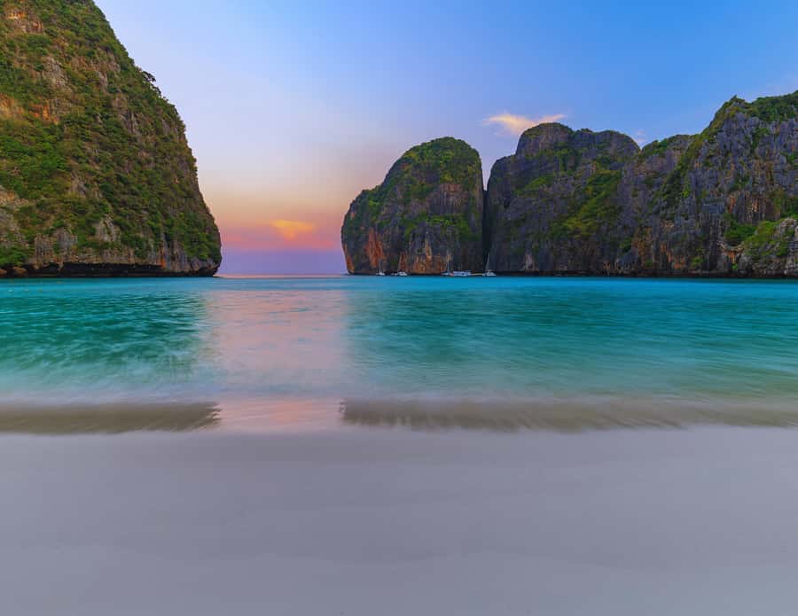 Phi Phi & 4 Islands sunset tour plus bioluminescent plankton - First impressions: the plan sounds dreamy, and it usually delivers