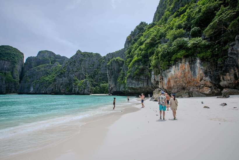Phi Phi: 7 Island Day Tour by Longtail Boat - Meeting at the Marlin Statue, Tonsai Bay (Where the Day Starts)
