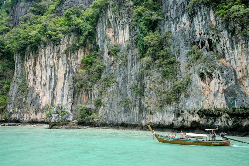 Phi Phi: 7 Island Longtail Boat Snorkeling Tour with Sunset - Lunch, fruits, and the small comforts that keep you happy