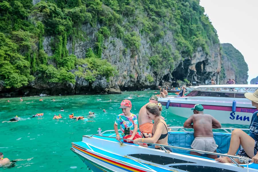 Phi Phi: 7 Islands Speed Boat Tour with Sunset and Plankton - Loh Moo Dee and Run Tee Beaches: Free Time for a Proper Break